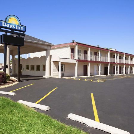 Days Inn By Wyndham Champaign/Urbana Εξωτερικό φωτογραφία