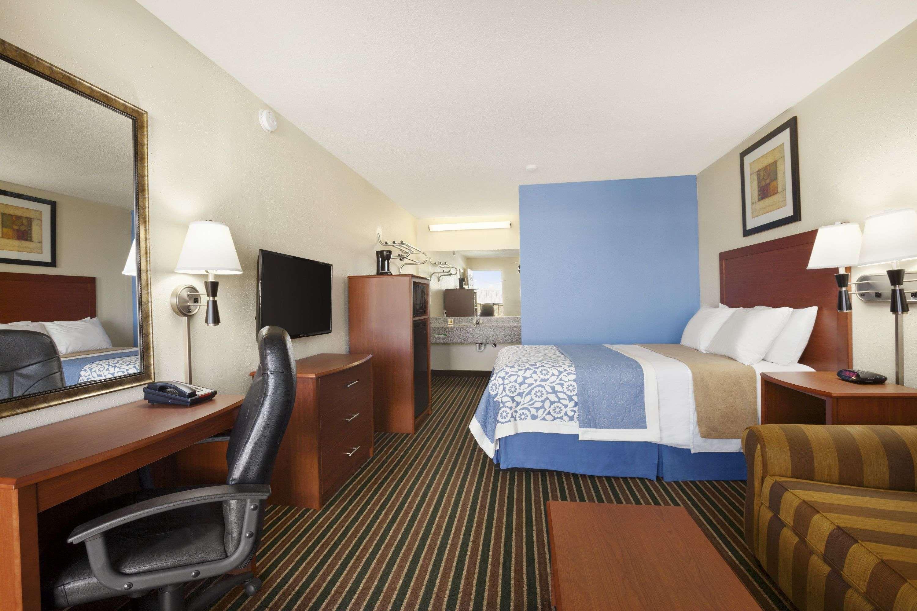 Days Inn By Wyndham Champaign/Urbana Εξωτερικό φωτογραφία