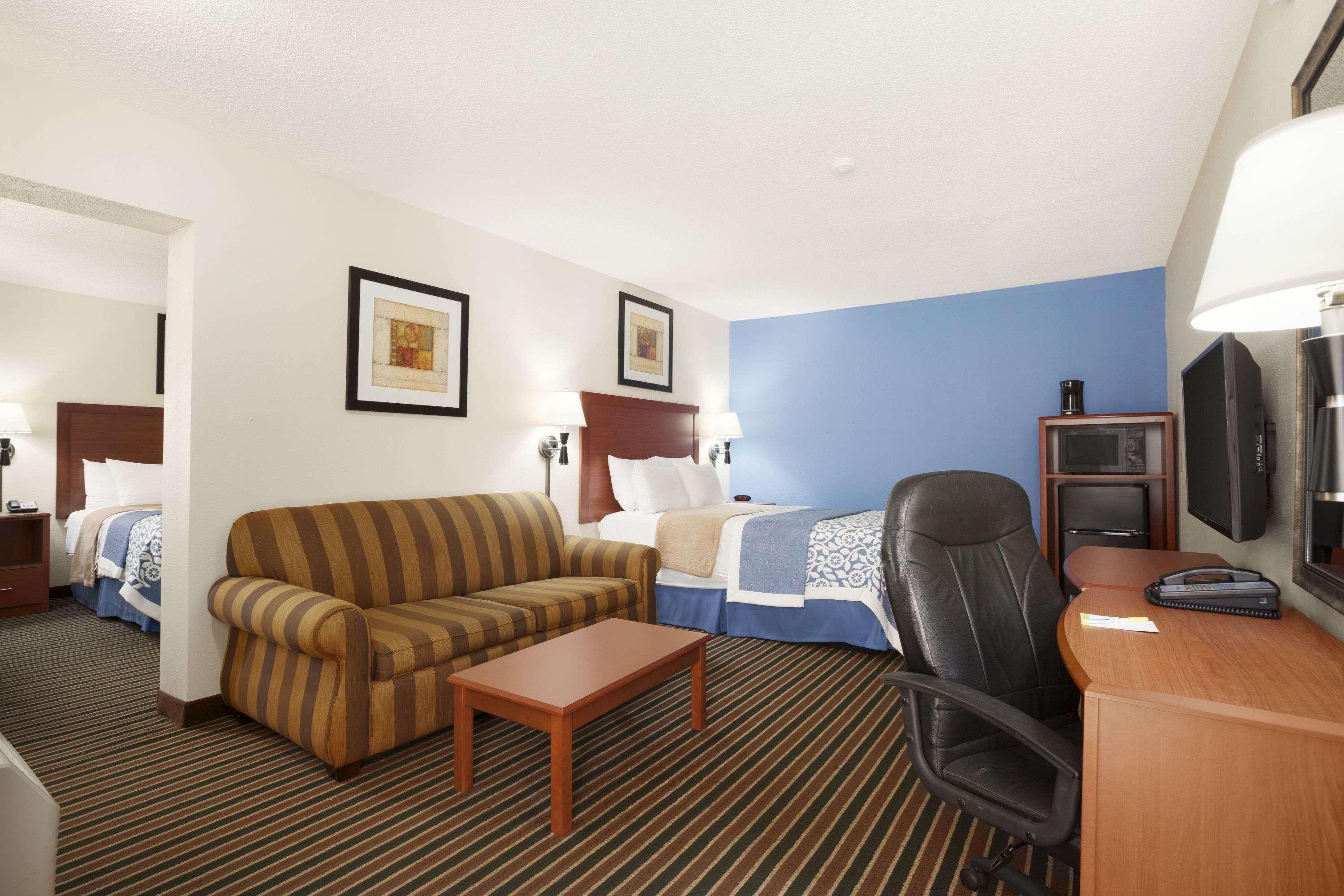 Days Inn By Wyndham Champaign/Urbana Εξωτερικό φωτογραφία